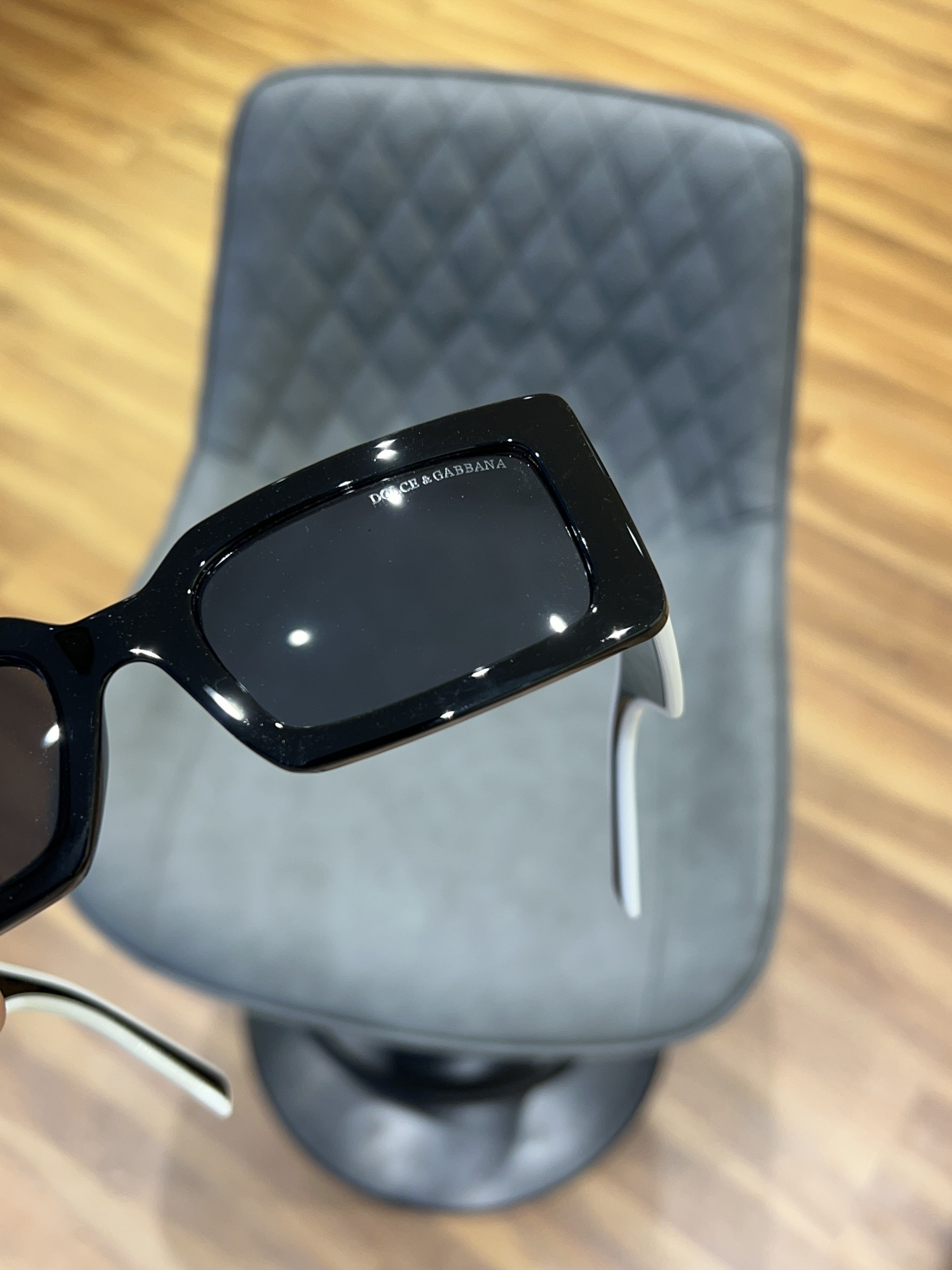 Dol_ce_gabb_ana_6187_full_black