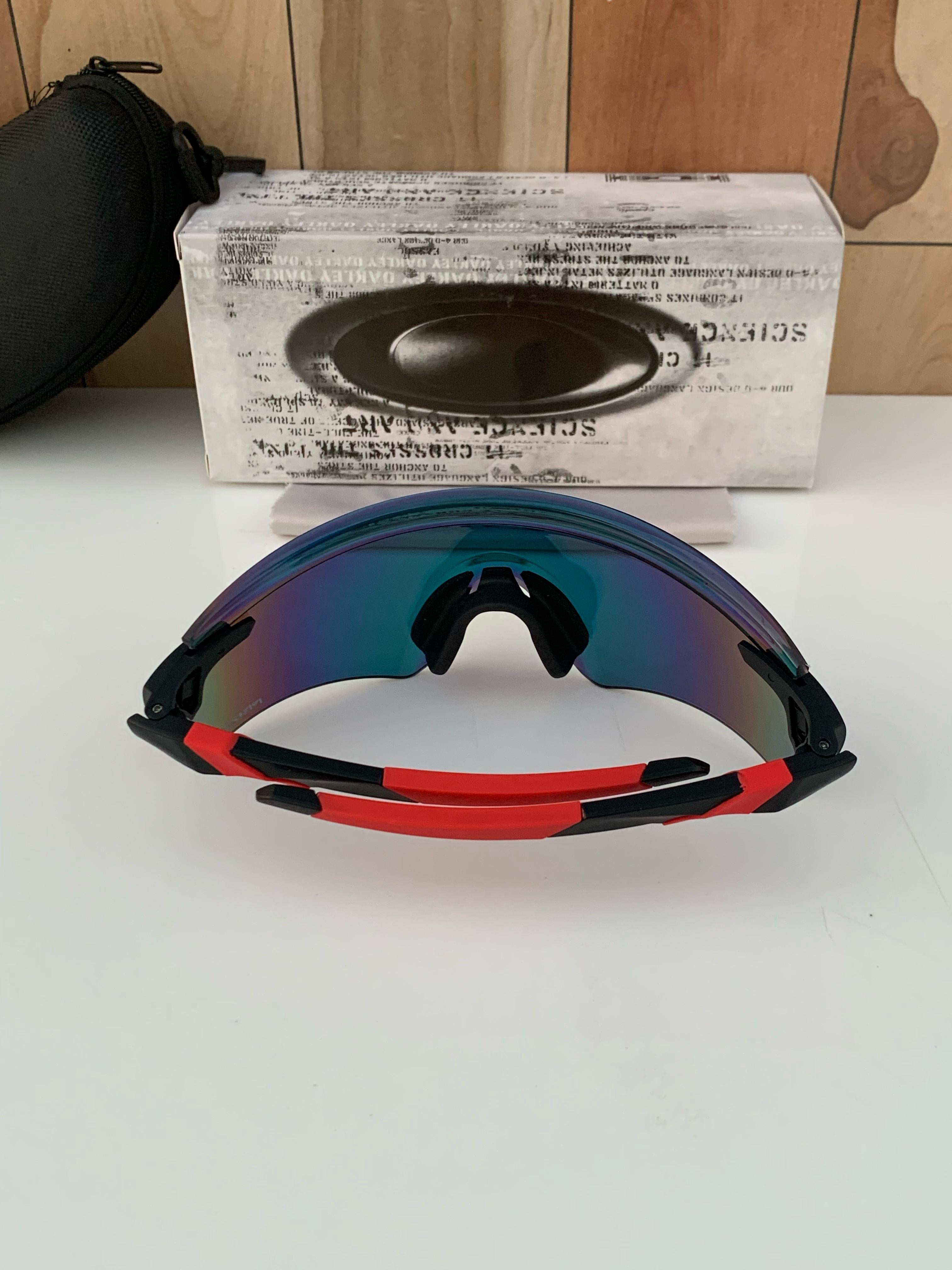 Oak_ley 9471 black red