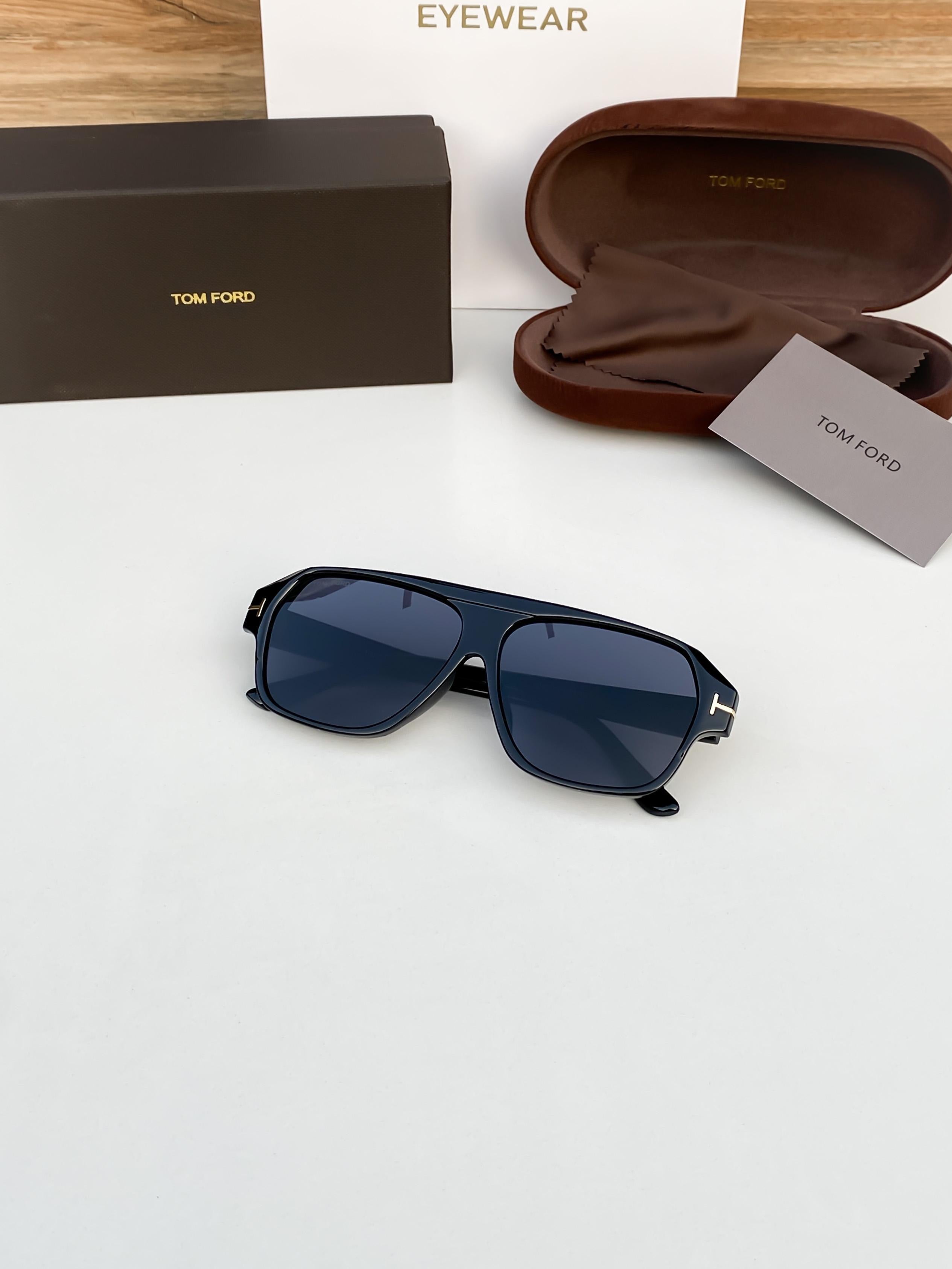 To_ MFORD  BLACK 6033