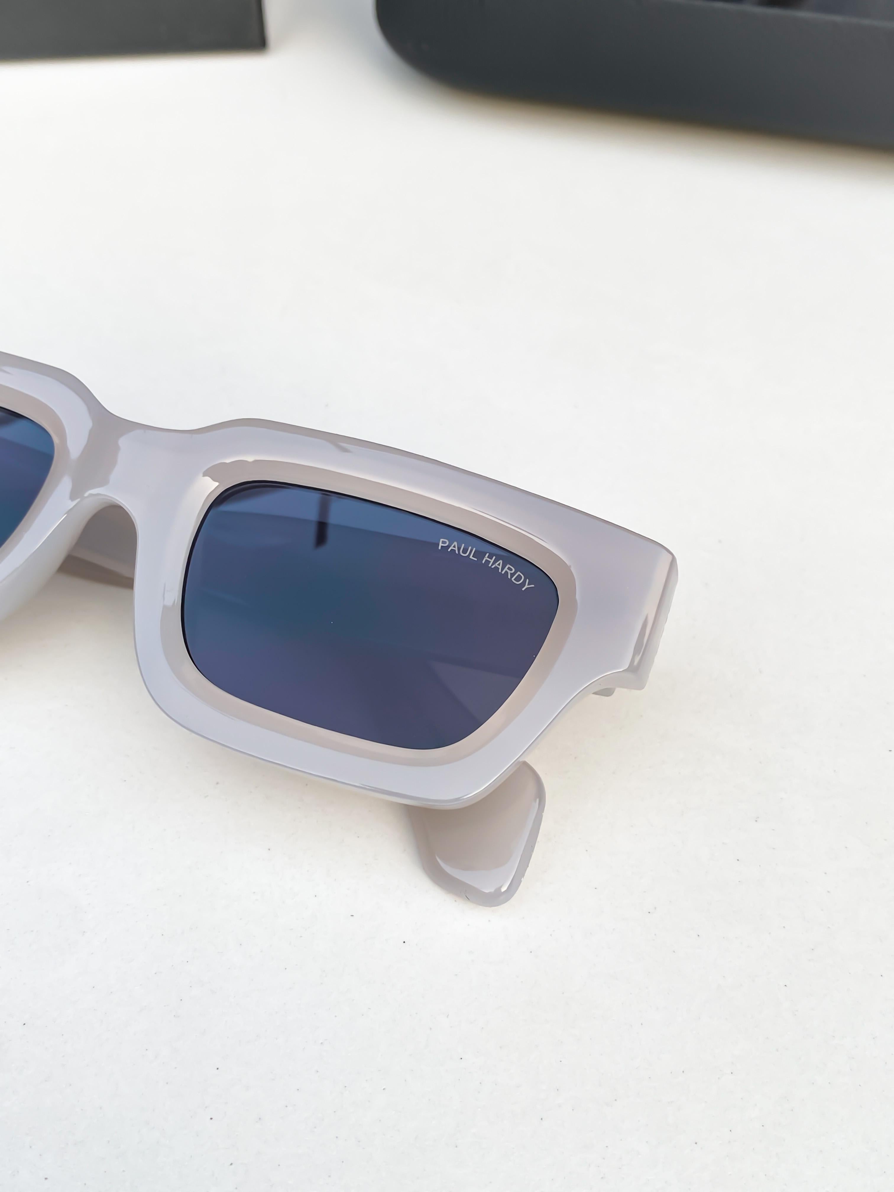 P_A_U_l hardy white black 3659