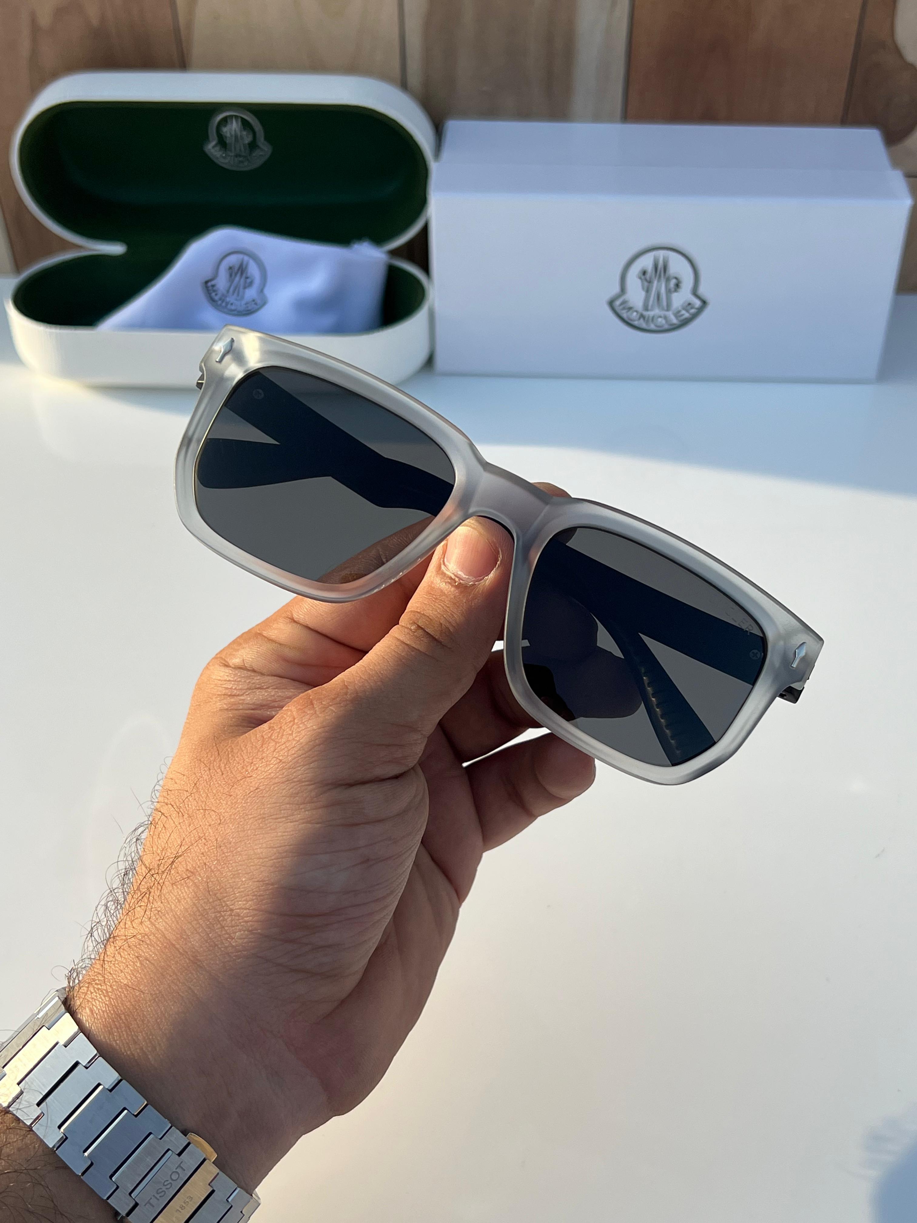 Mo_nc_ler 7507 grey black A