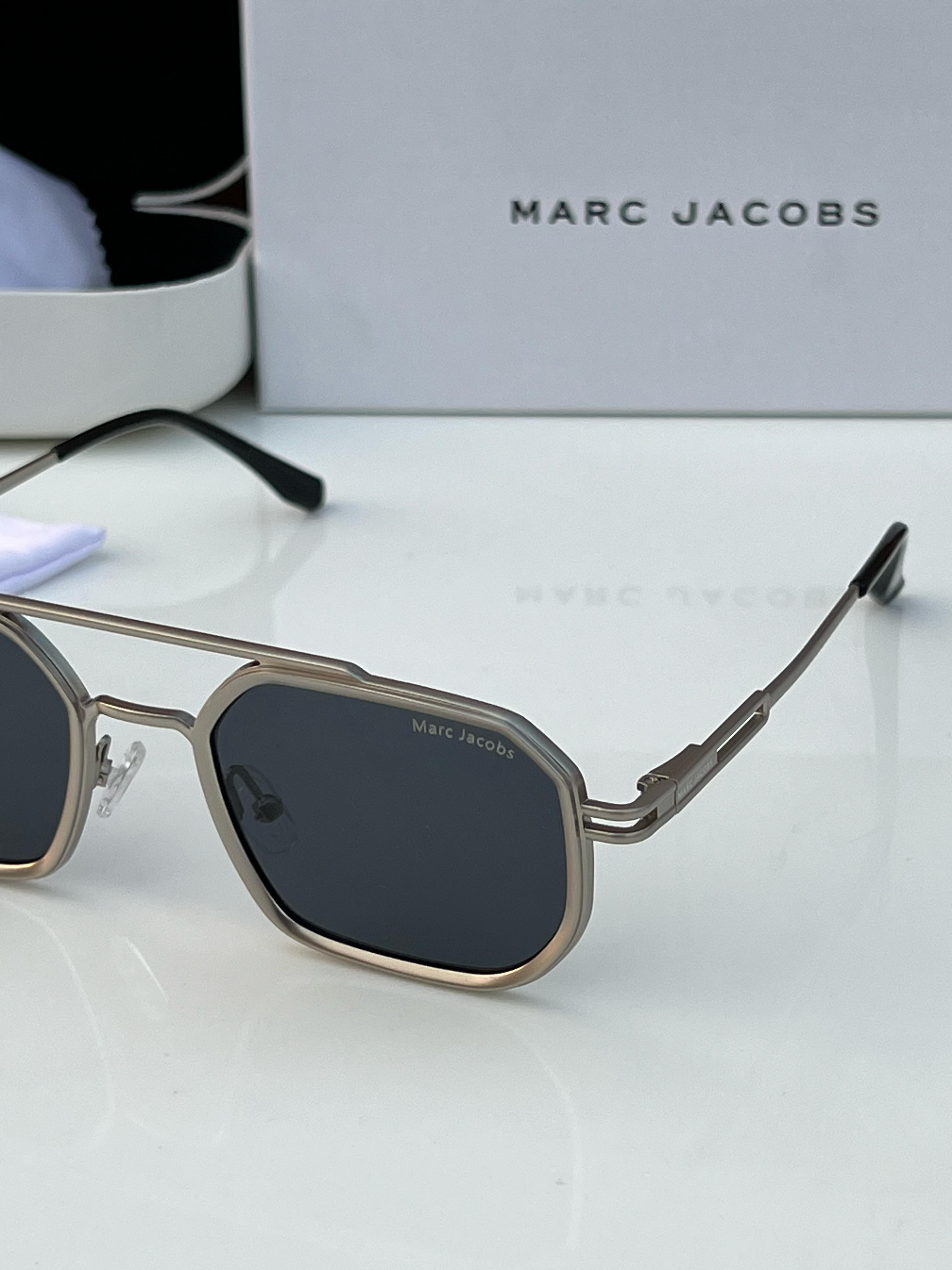 Mar  518 silver black A