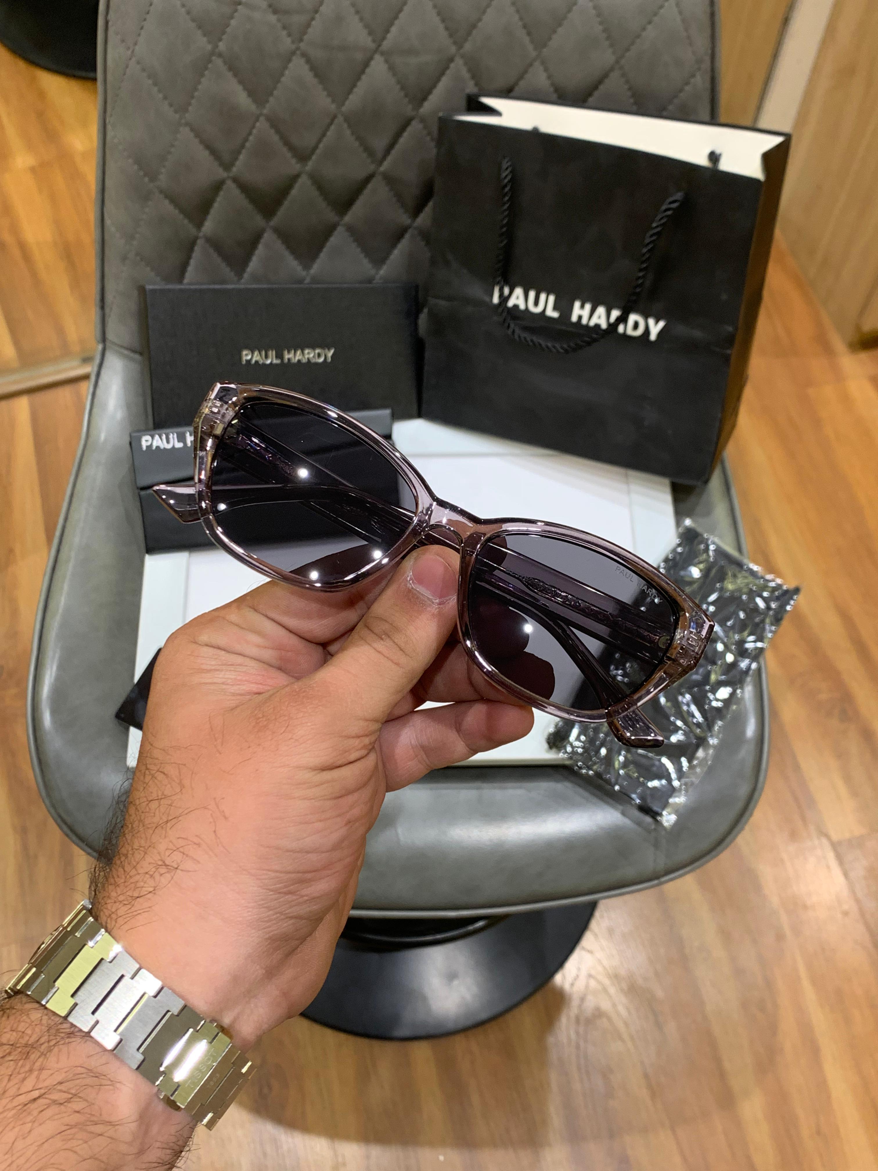 P-a-ul har-dy 3262 grey black